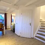 Ferienhaushaelfte 