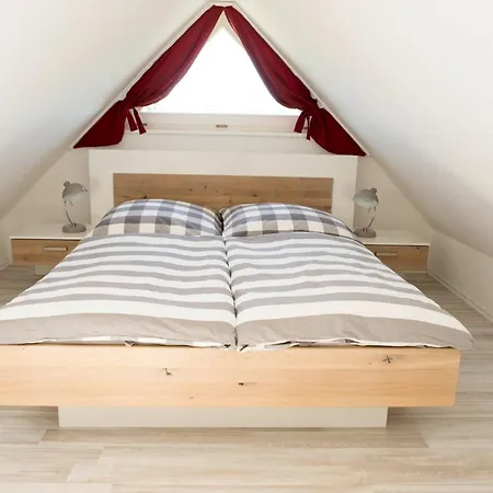 Dom wakacyjny Ferienhaushaelfte 