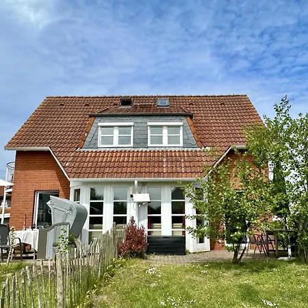 Ferienhaushaelfte 
